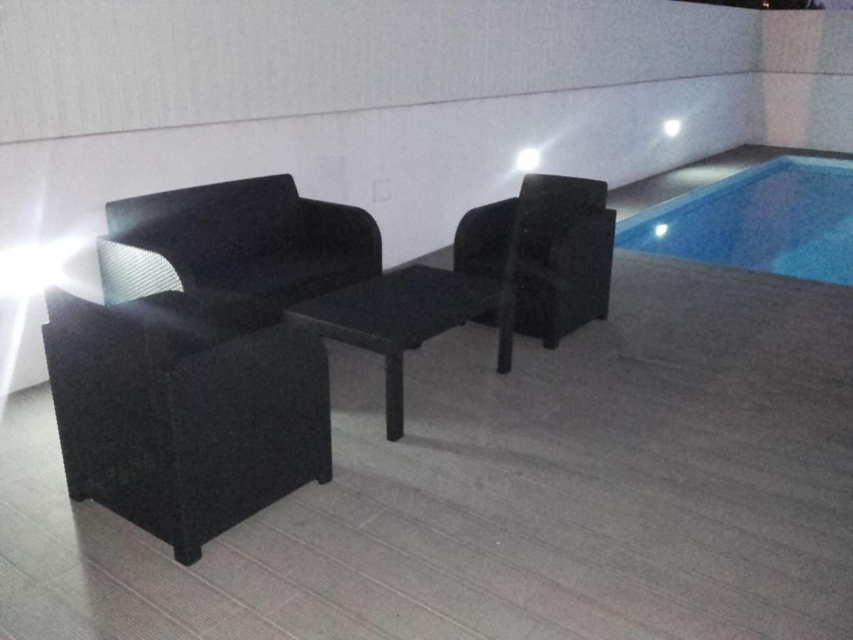 Lisbon Tagus River 2 Suites Private Pool D Almada Eksteriør bilde