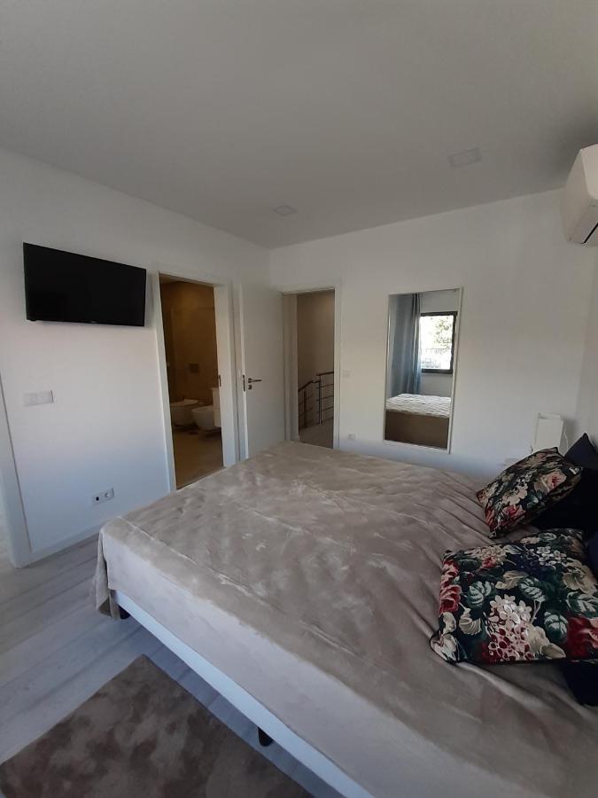 Lisbon Tagus River 2 Suites Private Pool D Almada Eksteriør bilde